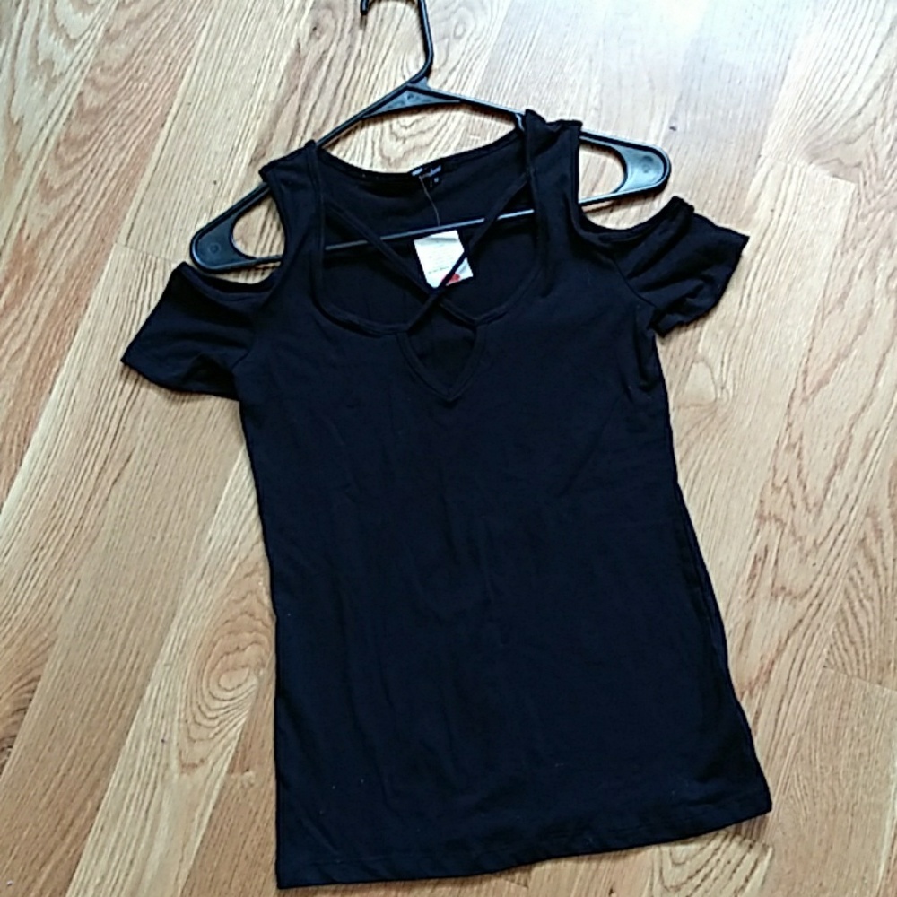 Black cold shoulder tee